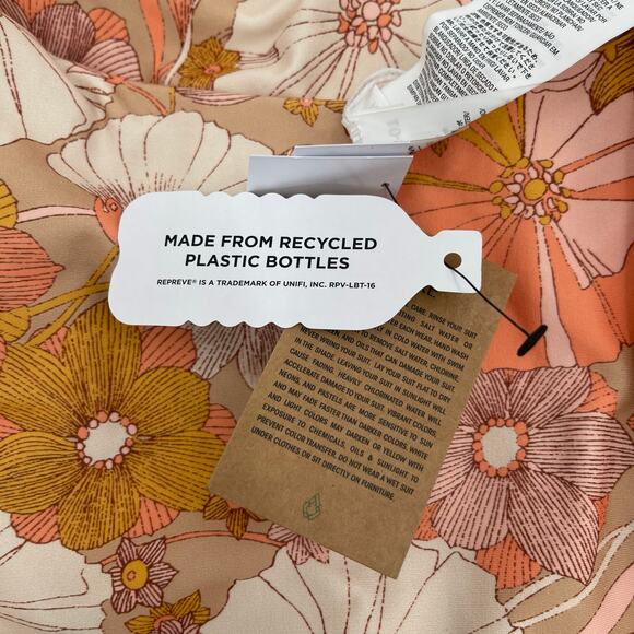 Volcom Swimsuit Size XXL Bloom Shaka Back OnePiece Skimpy Coverage Rashguard NWT - Picture 6 of 15